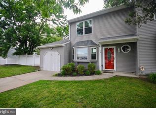 98 Cherry Cir, Blackwood, NJ 08012