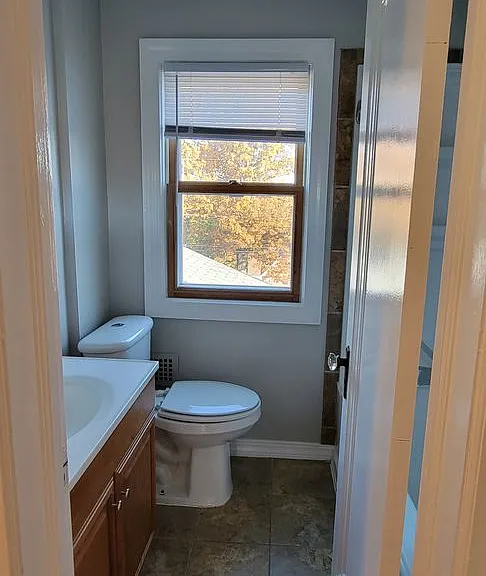 5116 Charles St — Photo 6