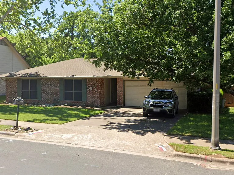 11416 Barrington Way — Photo 1