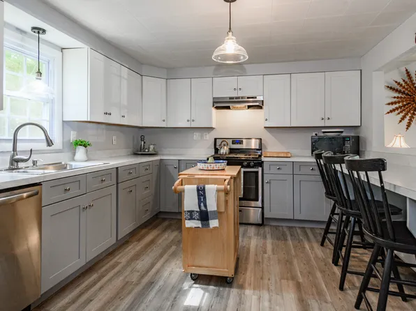 35 Lafayette Road, Marlborough, CT 06447