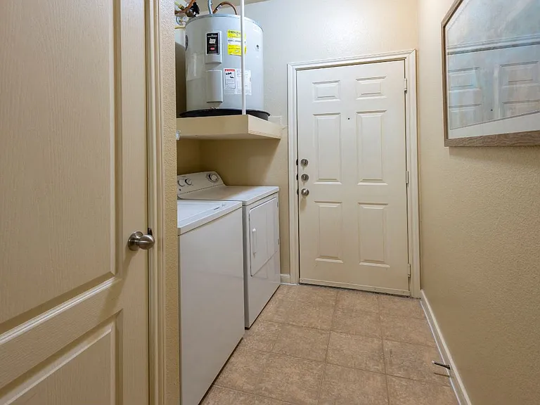 Oak Park Trails Laundry Room to Garage