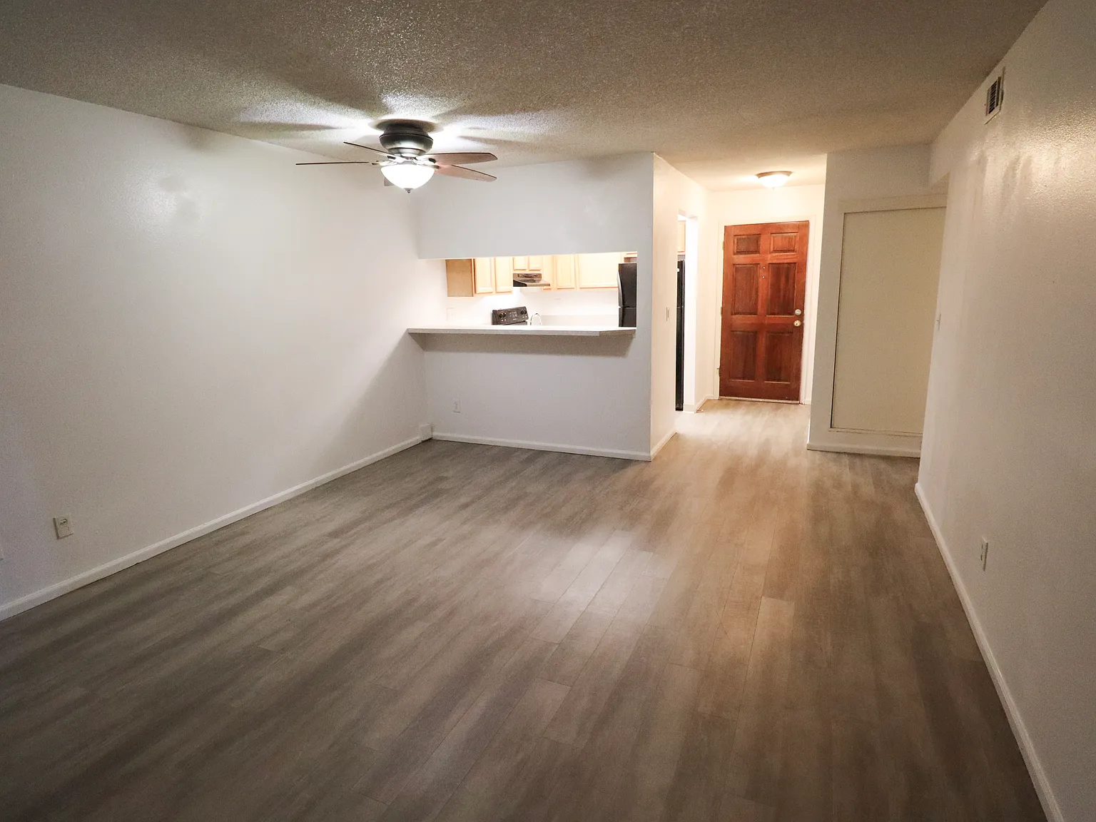 2 bed, 850 sqft, $1,395 — Photo 3