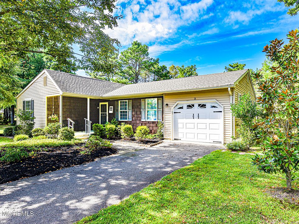 1st image of 3 Brookdale Court