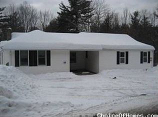 11 Benton Rd, Hooksett, NH 03106