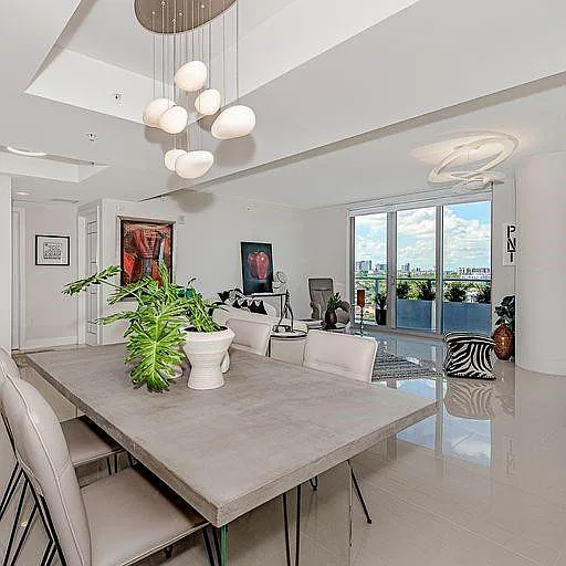 2 bed, 2.0 bath, 1738 sqft, $6,000 — Photo 2