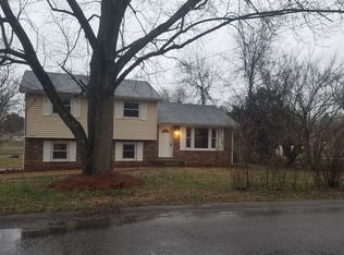 1576 Cherry Tree Dr, Clarksville, TN 37042