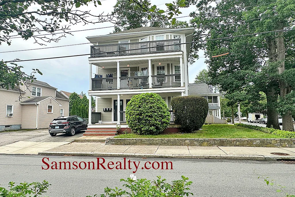 3 bed, 1362 sqft, $2,635 — Photo 2