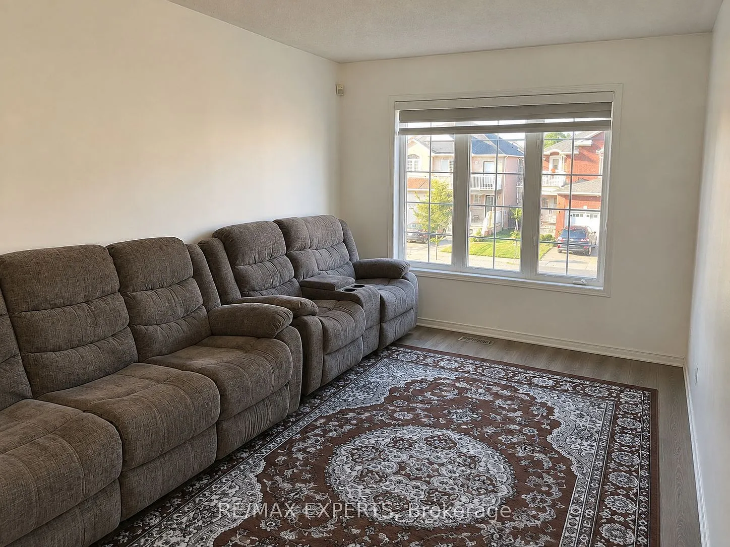3 bed, $3,050 — Photo 3