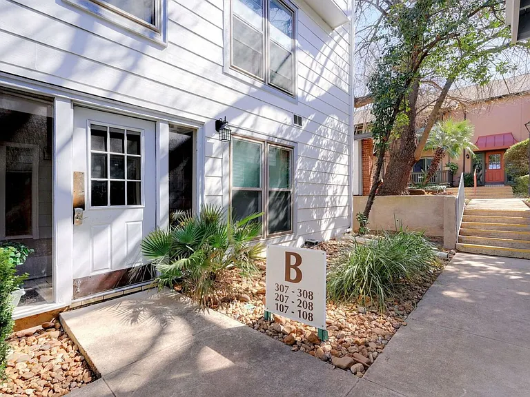 2300 Nacogdoches Rd #307B — Photo 1