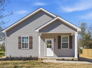 917 E South 2nd St, Seneca, SC 29678