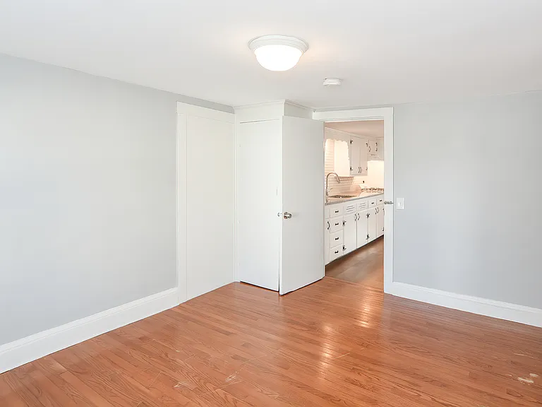 39 Bourne St #1 — Photo 13