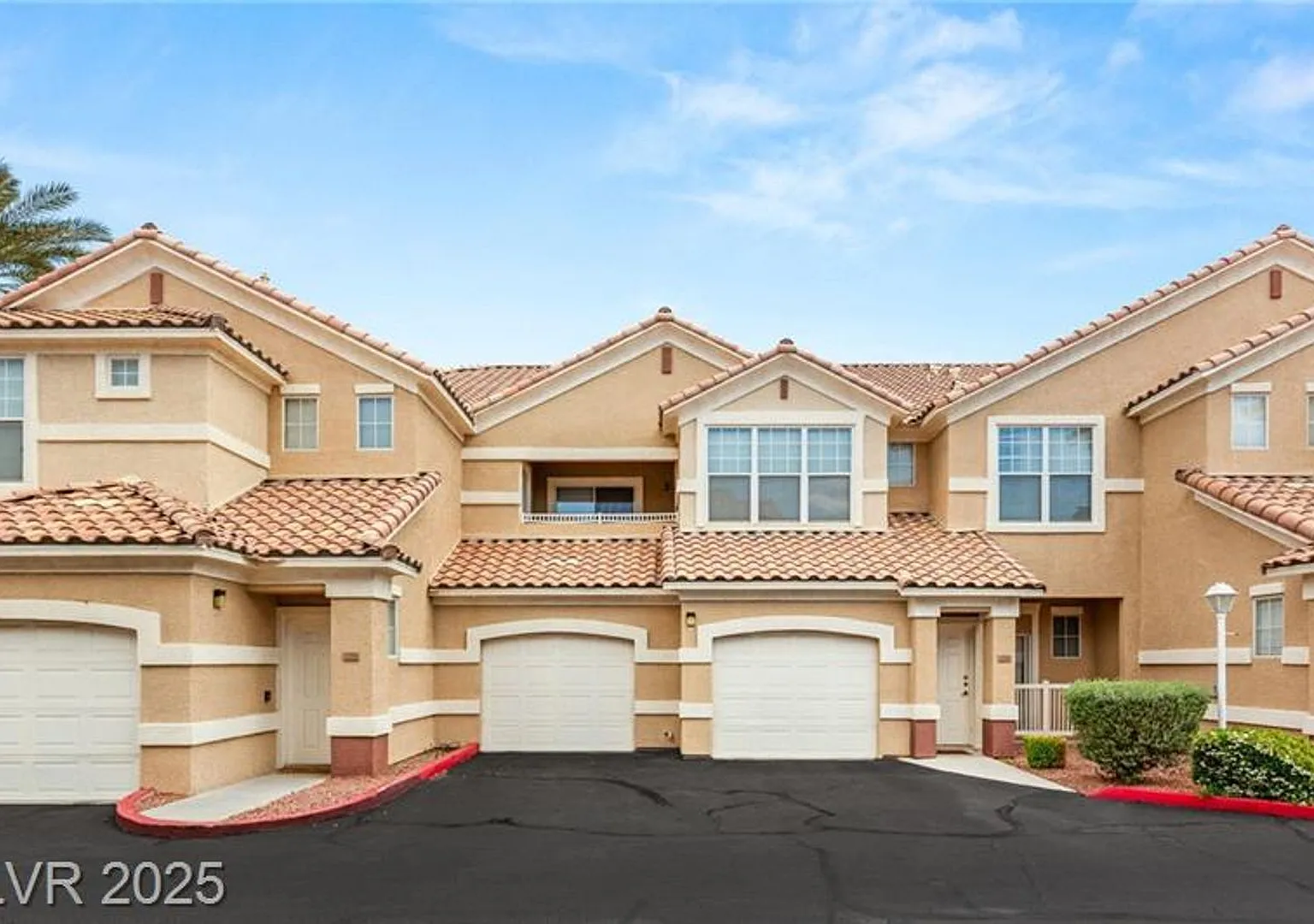 5855 Valley Dr — Photo 1
