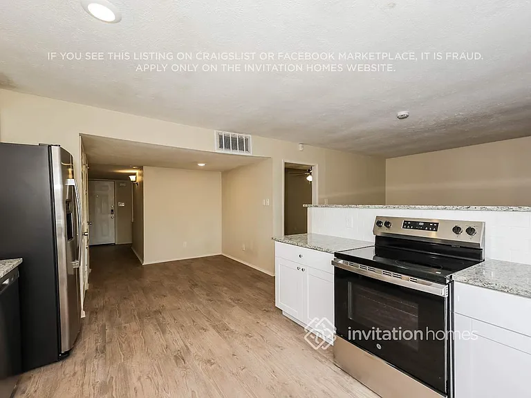 656 Priscilla Ln — Photo 7