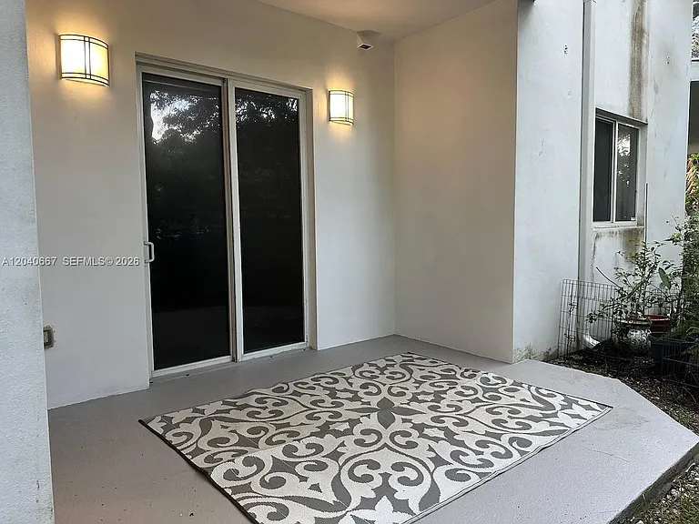 652 NE 63rd St #102 — Photo 19