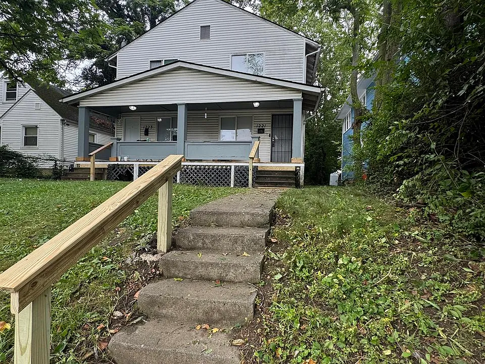 1221 E 20th Ave #1221