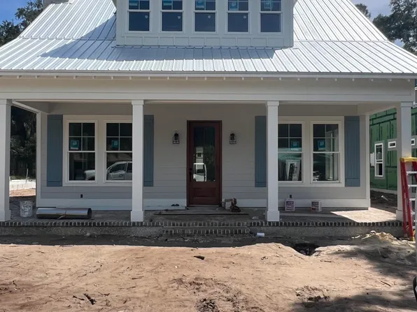 305 Rivera Dr, Saint Simons Island, GA 31522