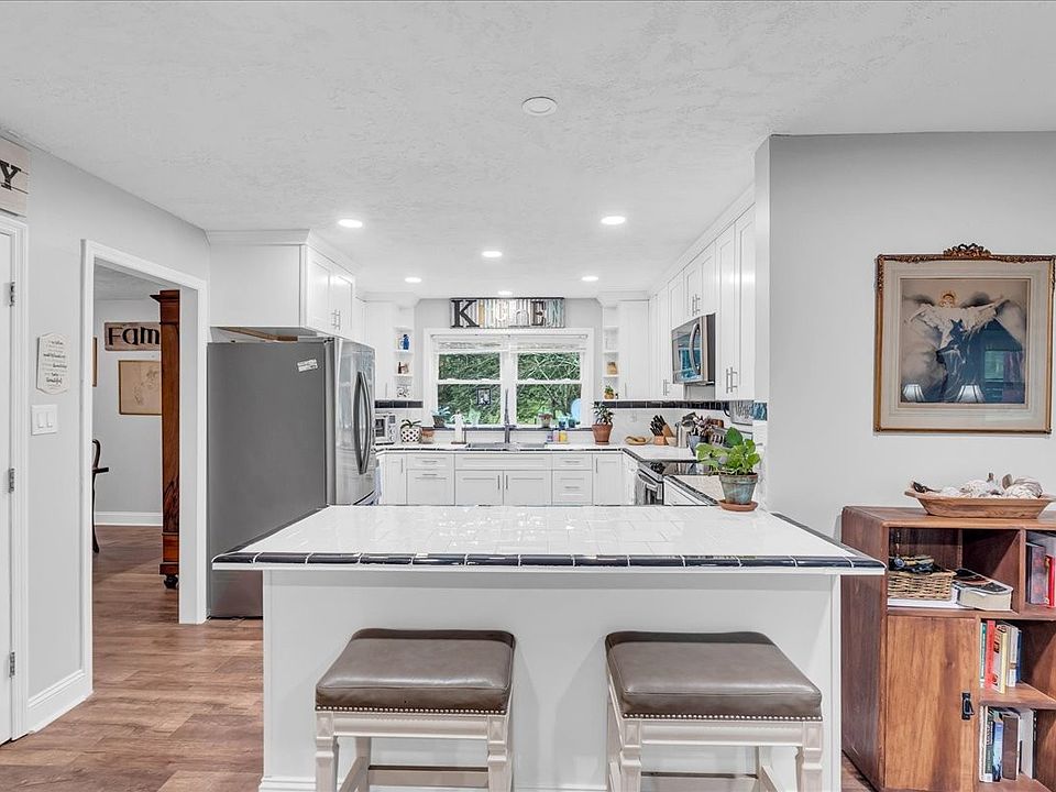 29th image of this home