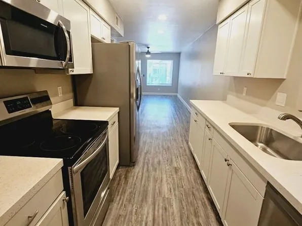 2826 E Capri Cir #4, Mesa, AZ 85204