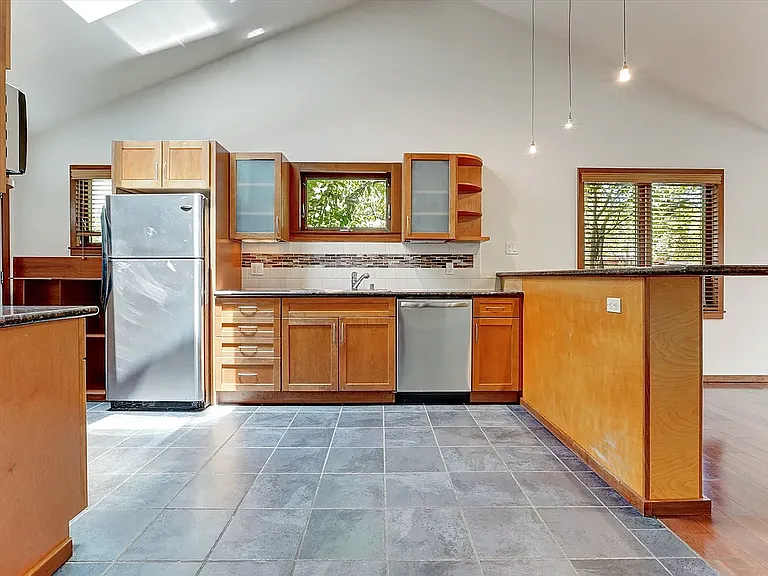 3947 Huron Ave #A — Photo 14