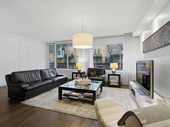 1545 Avenue Du Docteur Penfield #301, Montreal, QC H3G 2V1