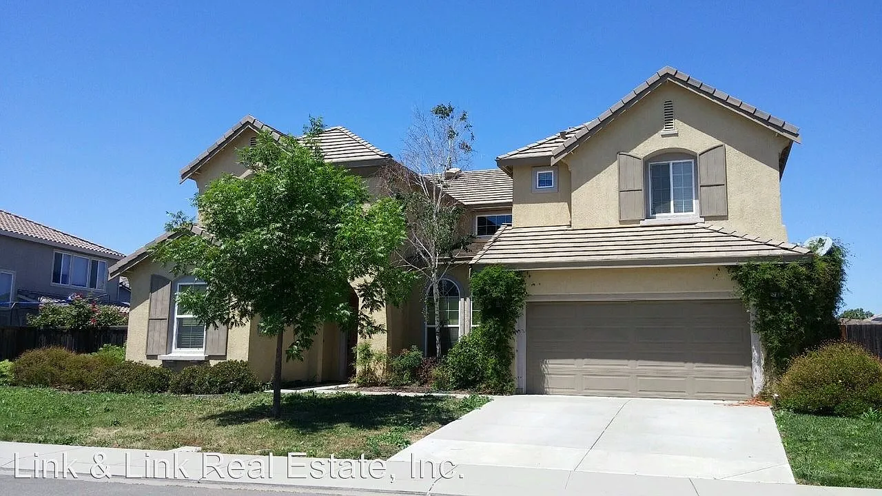 732 Placer Cir photo 1