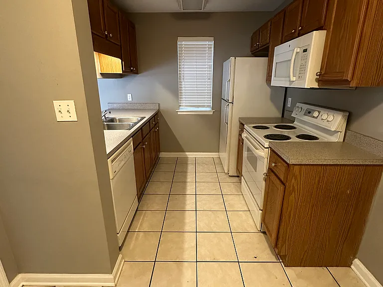 Ashburn Hills Townhomes — Photo 10
