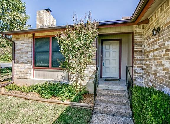 2nd image of 7501 Lakewood Dr