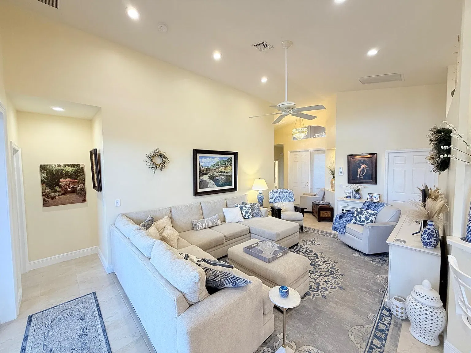 2 bed, 2.0 bath, 1661 sqft, $3,599 — Photo 3