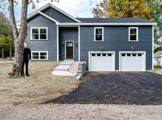 9 Lawn Ave, Rochester, NH 03867
