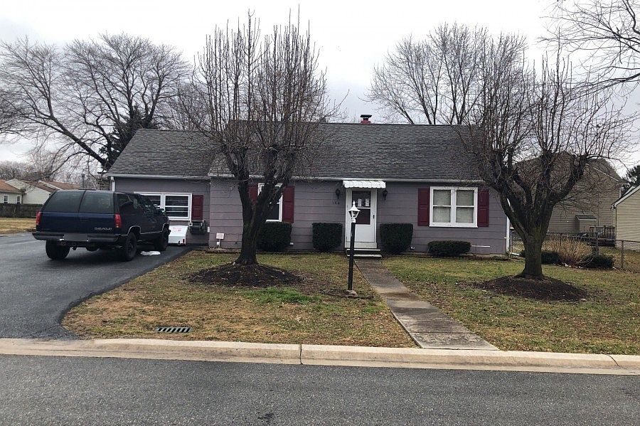 1st image of 104 Laurel Ave