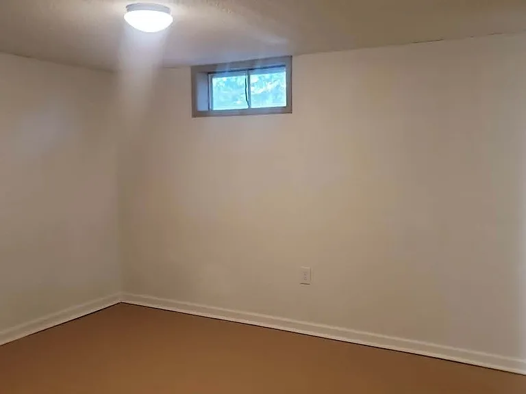 2307 S Broadview St — Photo 10