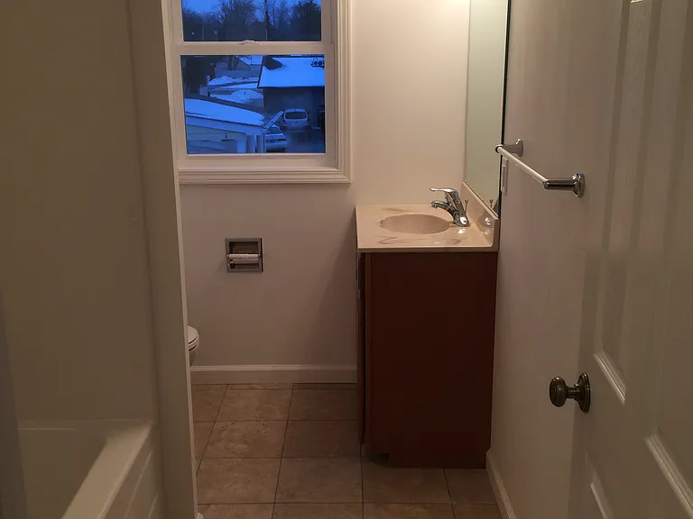 623 Kenwood Ave — Photo 25