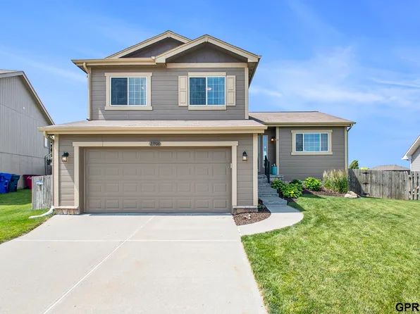 13908 S 47th St, Papillion, NE 68133