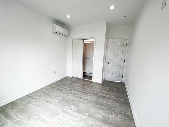3rd image of 10535 Angell St