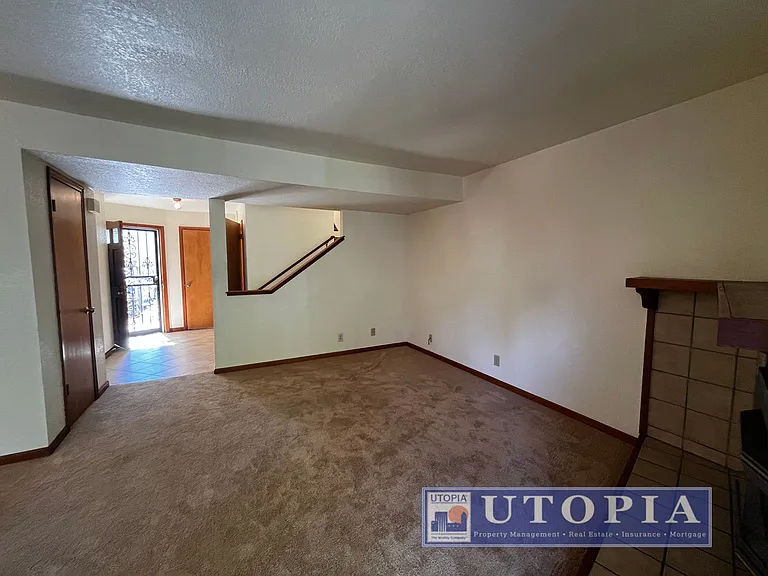 2726 Hampton Ln — Photo 18