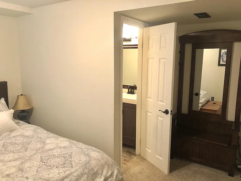 1258 N Deckers Pl — Photo 23