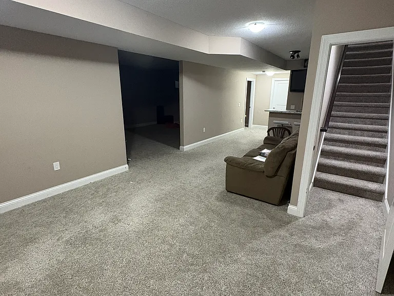 5668 Prairie Grass Dr — Photo 29