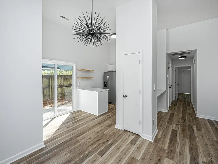 1078 Secessionville Rd — Photo 10