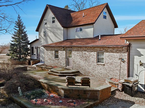 3rd image of 382 Keigwin Rd