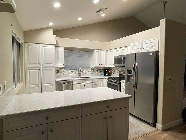3674 Soothing Surf Dr — Photo 4