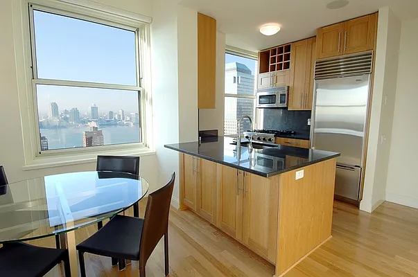 Rented by City Connections Realty | media 18