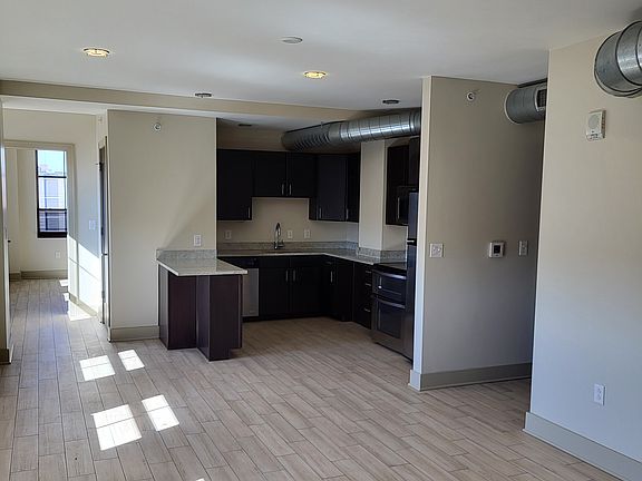 2nd image of 600 W Main St #605