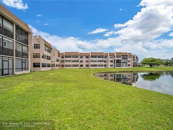 5th image of 10123 Sunrise Lakes Blvd APT 311