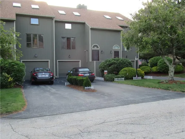 9 Tamarac Dr #F, Smithfield, RI 02828