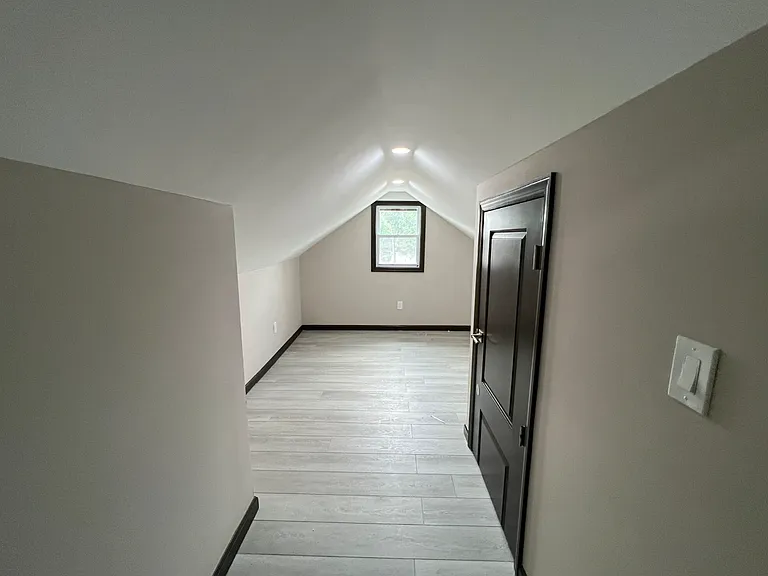 163 Elwood Ave #4 — Photo 8