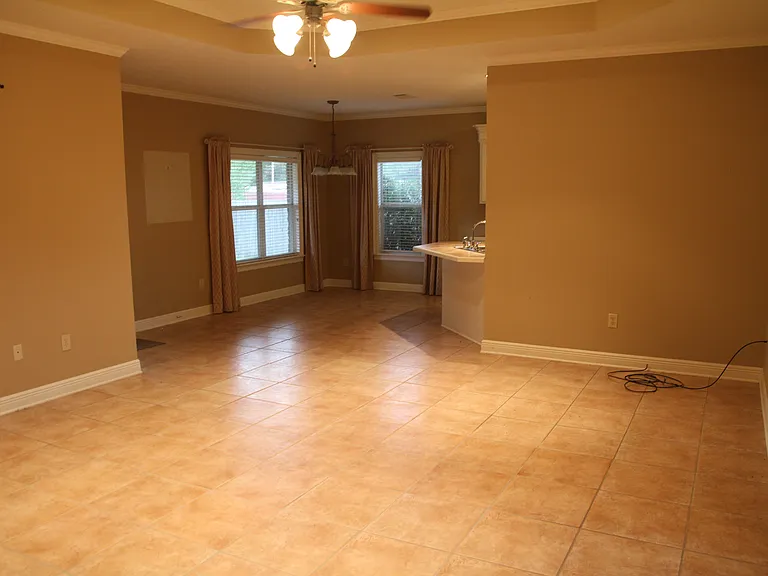 106 Prewitt Cir — Photo 10