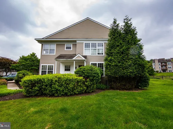 112 Jeffords Ct #1601, Phoenixville, PA 19460