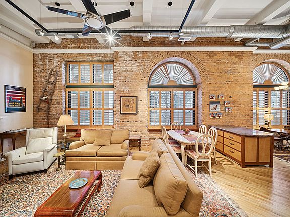 5th image of 1439 S Michigan Ave APT 104