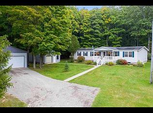 1431 Wildwood Trl, Vanderbilt, MI 49795