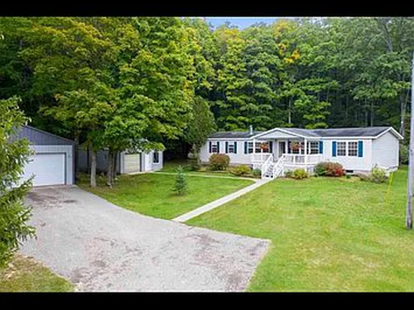 1431 Wildwood Trl, Vanderbilt, MI 49795